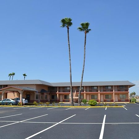 Deluxe Inn And Suites Weslaco Εξωτερικό φωτογραφία