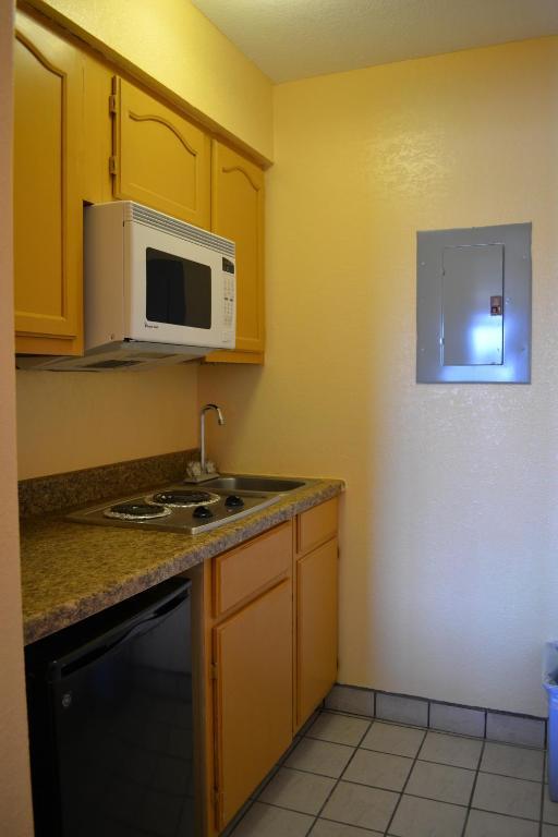 Deluxe Inn And Suites Weslaco Εξωτερικό φωτογραφία